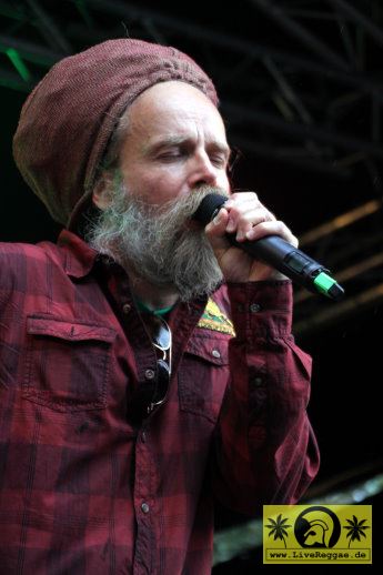 Uwe Banton (D) and Ganjaman 21. Reggae Jam Festival - Bersenbrueck 25. Juli 2015 (9).JPG